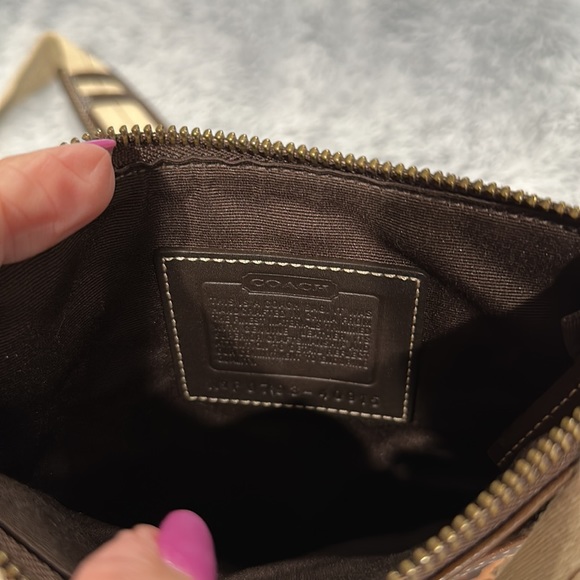 Vintage Coach, Crossbody Bag, Patchwork Design.  8 3/4 X 7 1/2 - Picture 3 of 7